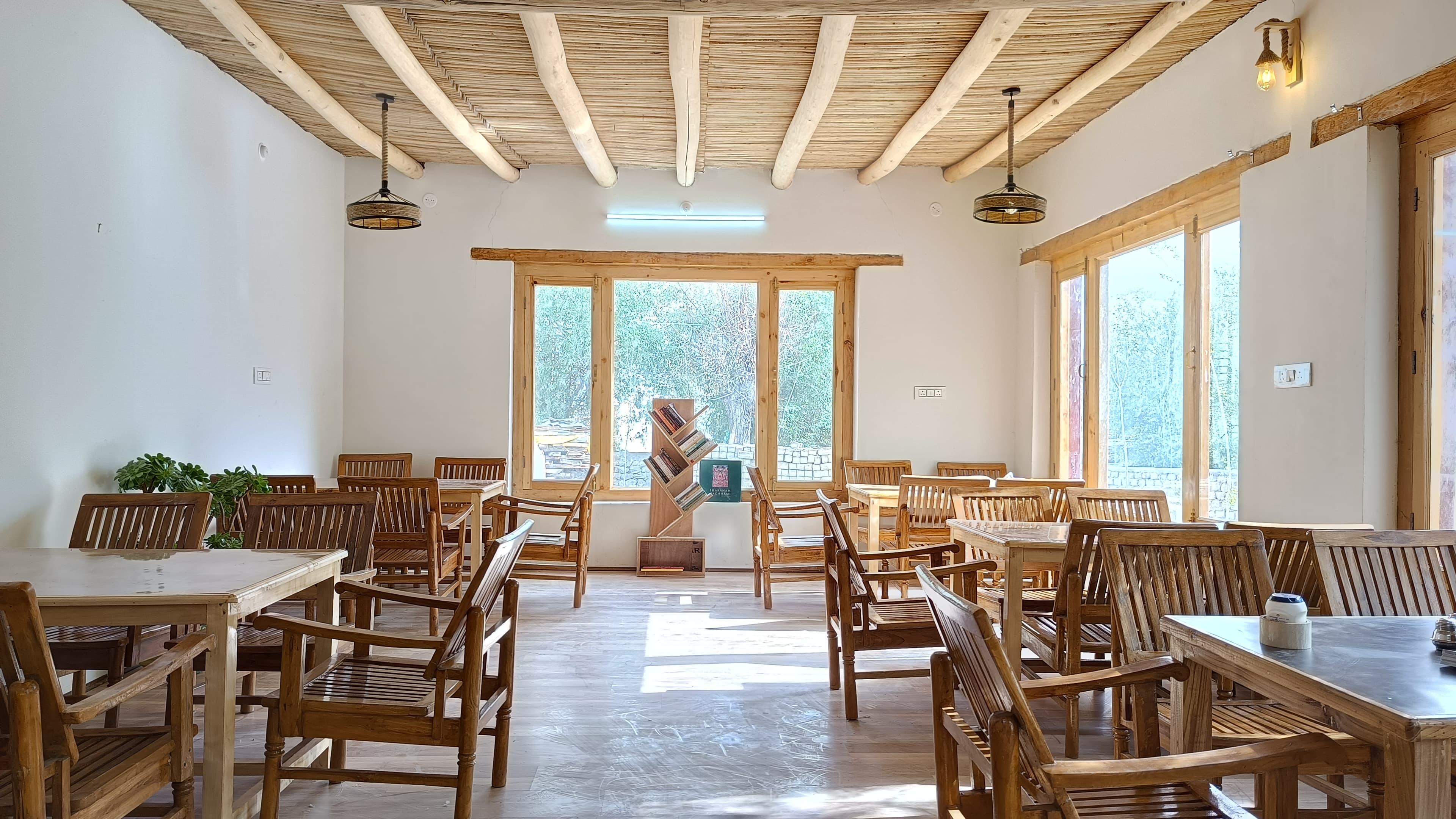 Karma Cafe & Breakfast